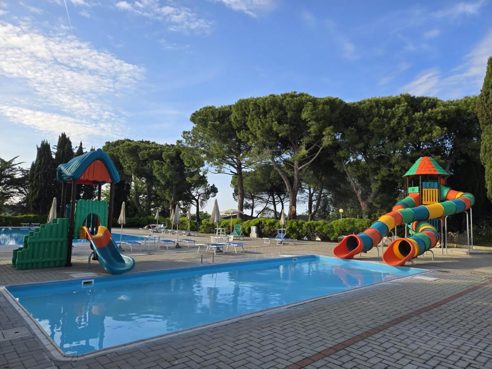 Camping Village Mar Y Sierra San Costanzo エクステリア 写真