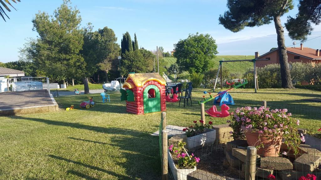 Camping Village Mar Y Sierra San Costanzo エクステリア 写真